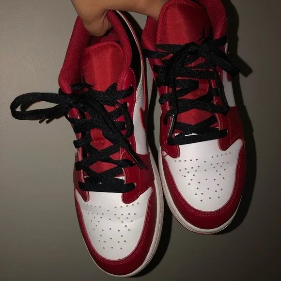 Red/Black Nike Shoes - Picture 2 of 8